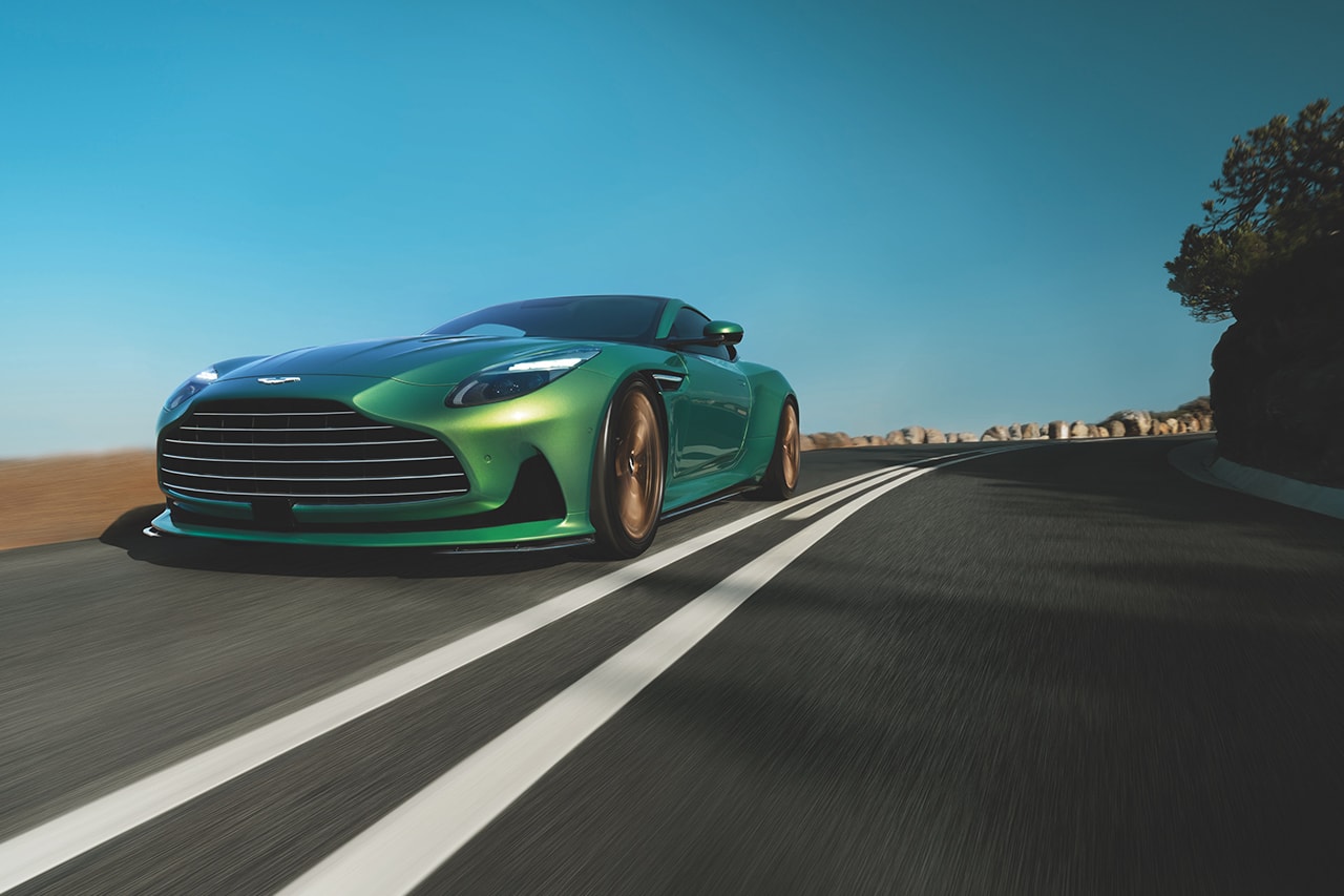 アストンマーティンが次世代スポーツカー DB12 を発表 Aston Martin reveals DB12 news