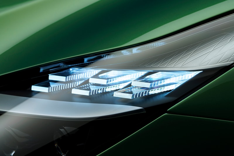 アストンマーティンが次世代スポーツカー DB12 を発表 Aston Martin reveals DB12 news