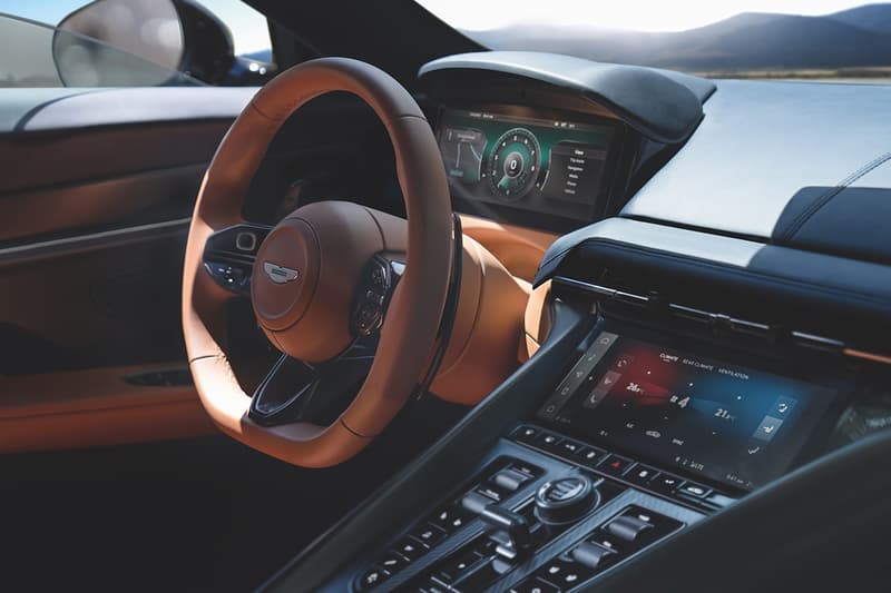 アストンマーティンが次世代スポーツカー DB12 を発表 Aston Martin reveals DB12 news