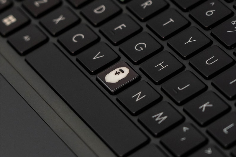 ASUS が A BATHING APE とのコラボラップトップを発表