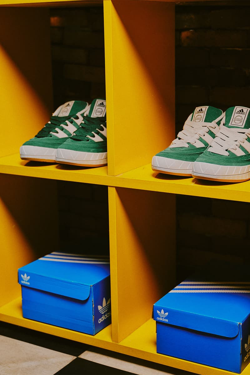 atmos × adidas originals から幻の1足と呼ばれる ADIMATIC MID "NEO GREEN" が発売