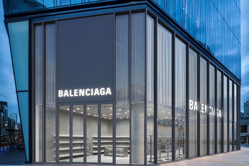 バレンシアガ Balenciaga が東急プラザ銀座に期間限定ストアをオープン 