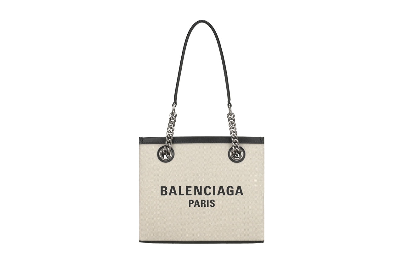 バレンシアガ Balenciaga が東急プラザ銀座に期間限定ストアをオープン 