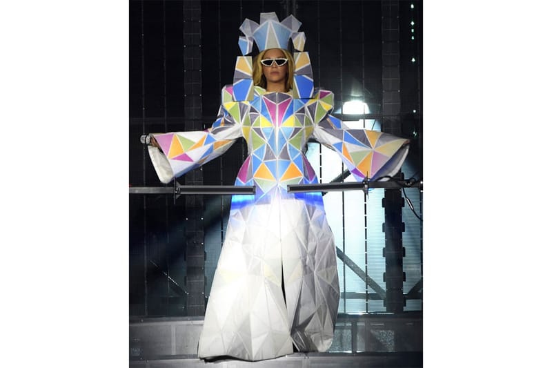 ANREALAGE が手掛けた Beyoncé ワールドツアーの衣装をチェック