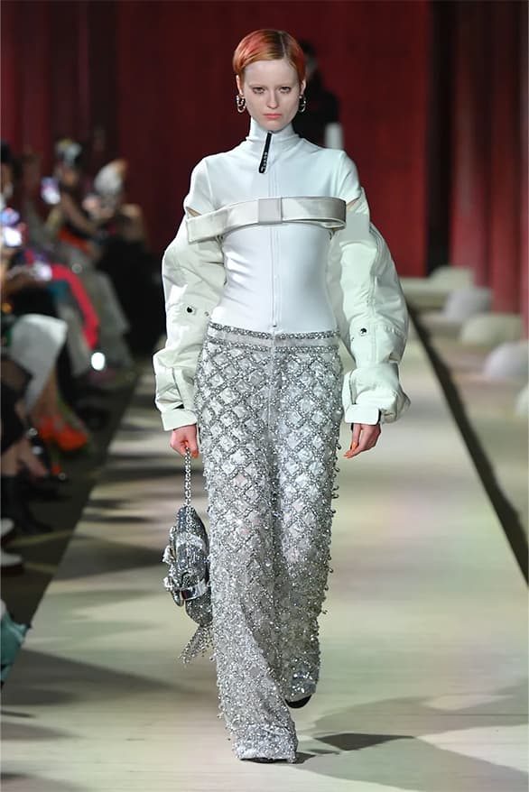 ソウルで開催されたグッチ クルーズ コレクション 2024 Gucci Resort 2024 Seoul Runway Show menswear womenswear Sabato de Sarno Gyeongbokgung Palace