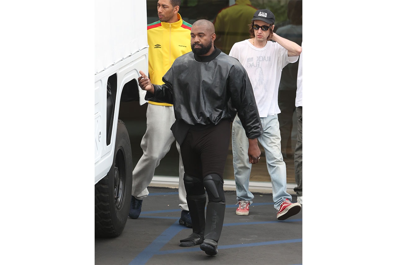 Kanye West の着用しているムエタイ用すね当てはどこのブランド？