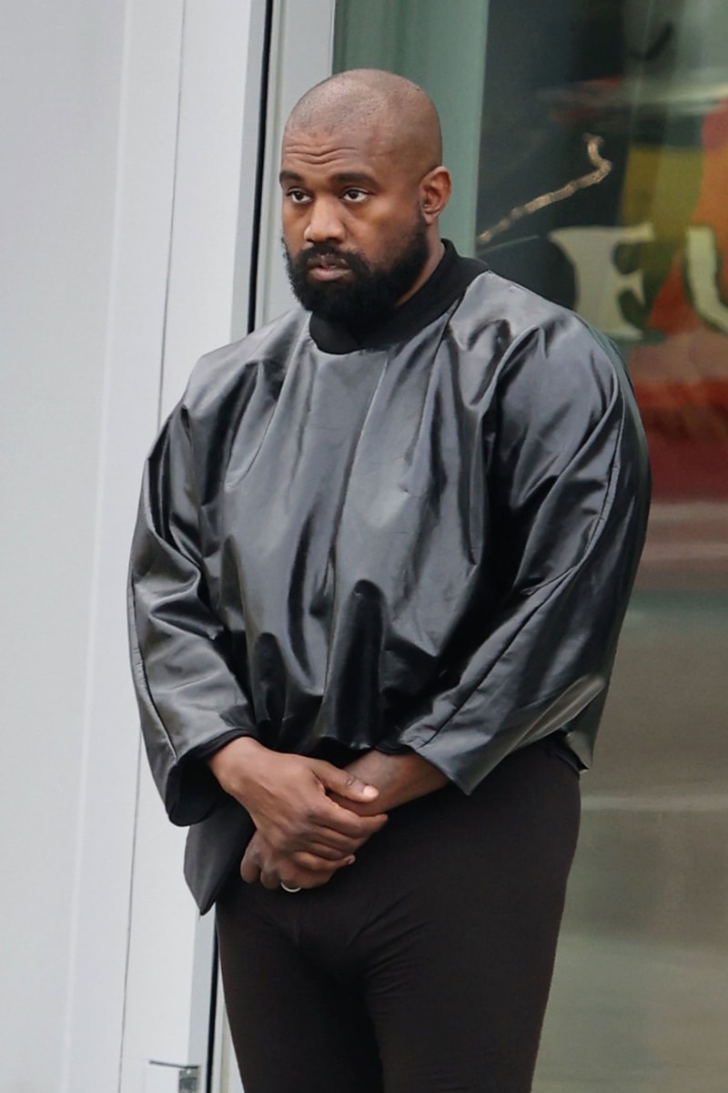 カニエ・ウェストが GAP から賠償金2億円以上を要求される Kanye West Sued by The Gap for $2 Million Ye