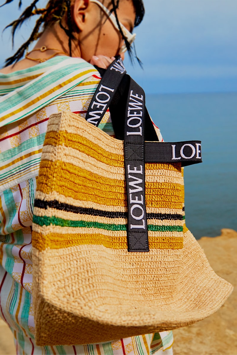 LOEWE からアイランドライフを想起させる “パウラズイビザ” コレクションを撮り下ろし　ロエベ　King Gnu キングヌー　勢喜遊