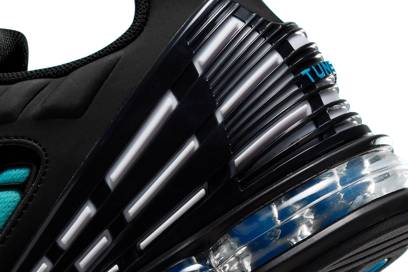 ナイキ エア マックス プラス 3から爽やかなカラーリングの新作 アクアがスタンバイ Nike Air Max Plus 3 black aqua gradient sean mcdowell release info date price