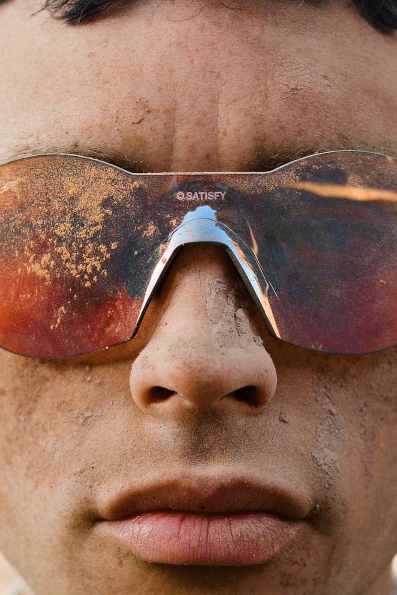 オークリーとパリ拠点のランニングレーベル サティスファイがコラボレーションを発表 oakley satisfy collab release info