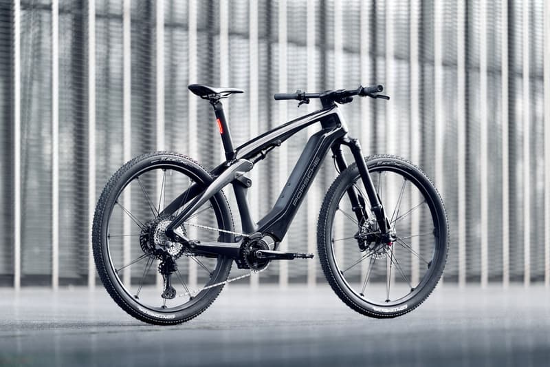 ポルシェから電動自転車2モデルが新たに登場 Porsche Unveils Two New eBike Cross Performance Models