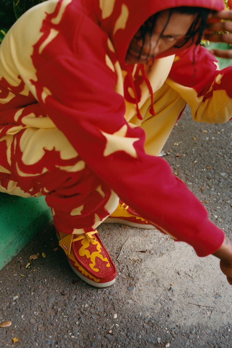 シュプリーム x クラークス オリジナルズによる最新コラボ ワラビーが発売 Supreme  Clarks Originals Wallabee spring 2023 release info