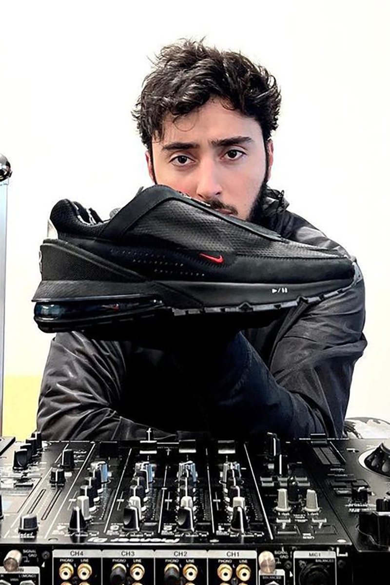 エア マックス パルス ザック・ビアが DJ 機材 にインスパイアされた特別仕様の Nike Air Max Pulse をお披露目 