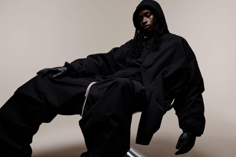 Fear of God ESSENTIALS が新たに The Black Collection を発表
