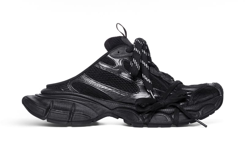 Balenciaga がミュールタイプの 3XL Trainer を発売