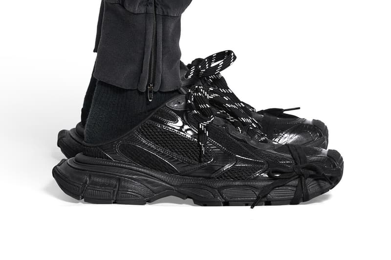 バレンシアガがミュールタイプの3XLトレーナーを発売 Balenciaga 3XL Trainer Mule All-Black Release Date info store list buying guide photos price