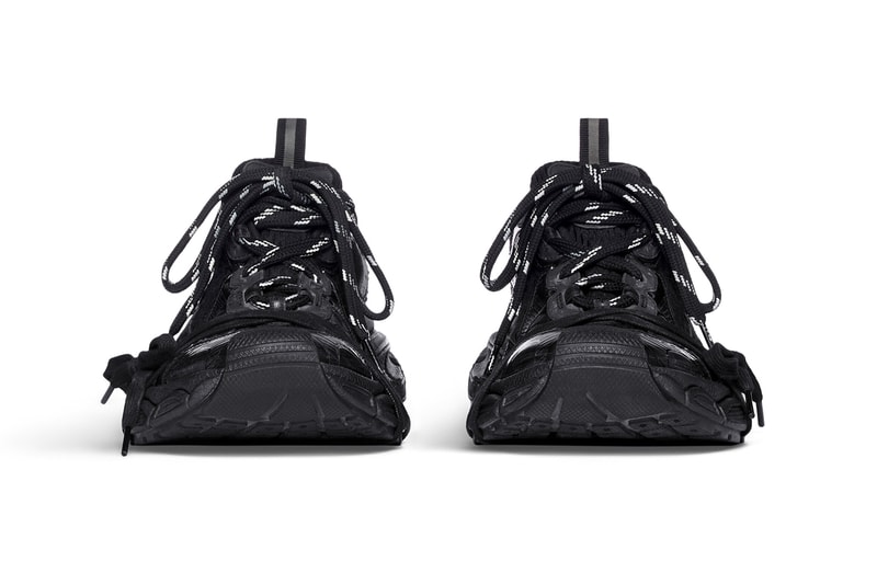 バレンシアガがミュールタイプの3XLトレーナーを発売 Balenciaga 3XL Trainer Mule All-Black Release Date info store list buying guide photos price