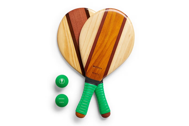 ボッテガヴェネタから15万円超えのフレスコボールラケットセットが発売 Bottega Veneta Unveils Handmade Beach Bats bags leather design luxury summer sports green