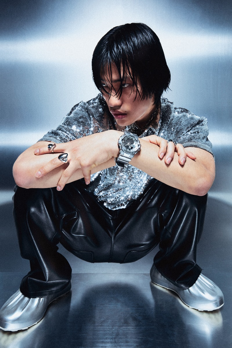 G-SHOCK から人気アーカイブモデルをメタリックにアップデートさせた最新コレクションがリリース G-SHOCK Forgotten Future Series Watches Metallic Silver Gray-Scale GA-2100FF-8A GA-2200FF-8A DW-5600FF-8 GA-700FF-8A