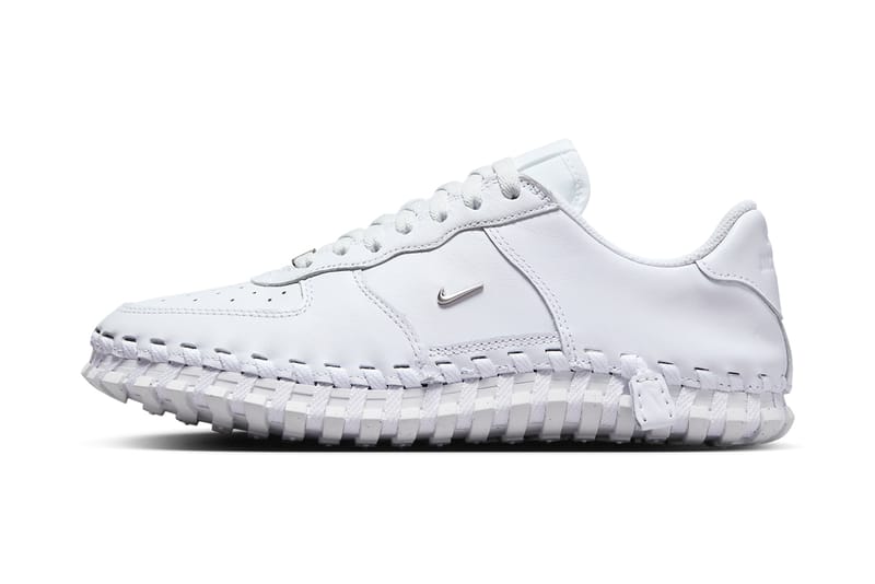 Jacquemus x Nike J Force 1 の公式ビジュアルをチェック