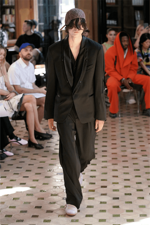 キココスタディノフ 2024年春夏メンズコレクション Kiko Kostadinov Spring Summer 2024 Paris Fashion Week runway show menswear London uk designer Asics