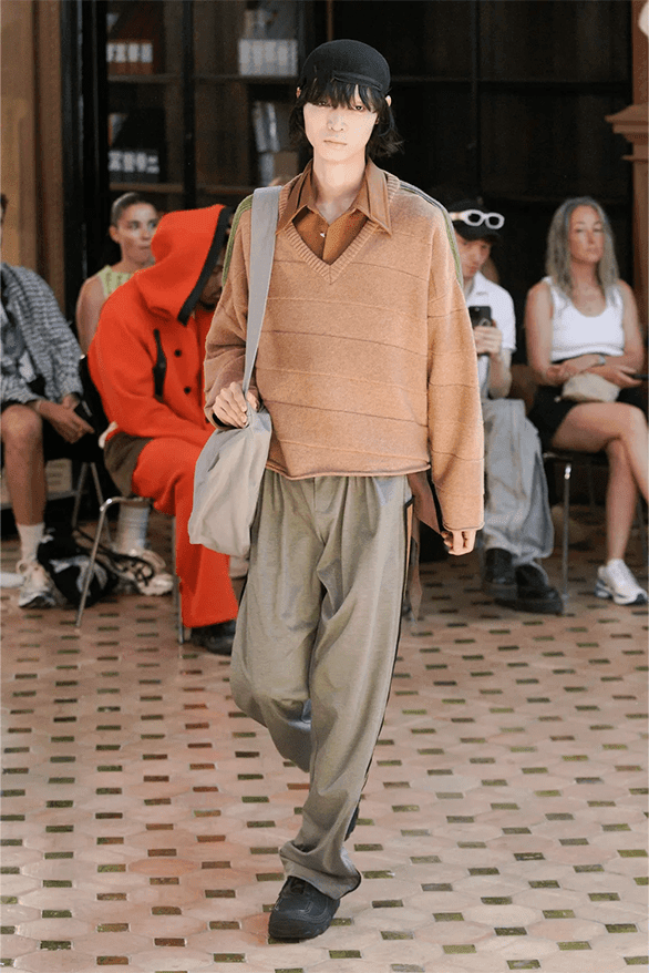 キココスタディノフ 2024年春夏メンズコレクション Kiko Kostadinov Spring Summer 2024 Paris Fashion Week runway show menswear London uk designer Asics