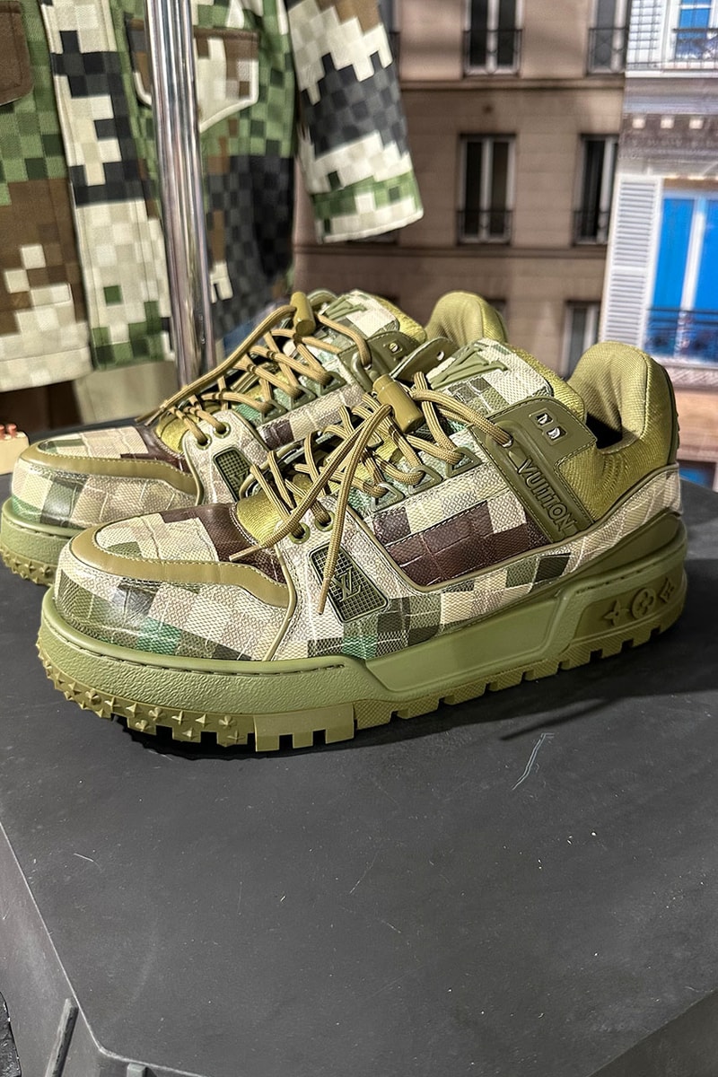 ファレル・ウィリアムスによる Louis Vuitton のアイテムをクローズアップ ルイ・ヴィトン