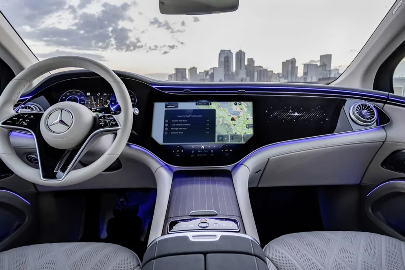 メルセデス・ベンツが車内機能にチャットGPTを試験導入すると発表 Mercedes-Benz To Try Utilizing ChatGPT in Cars q hey mercedes electric vehicles ai artificial intelligence cars