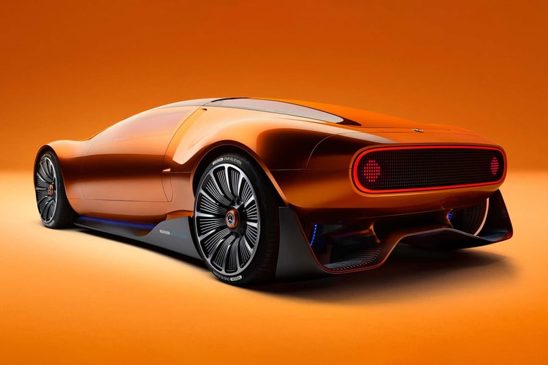 メルセデス・ベンツがC111を現代風にアレンジしたビジョン・ワンイレブンを発表 Mercedes Benz Vision One Eleven 111 Concept Gullwing Doors axial motors 1970s remake