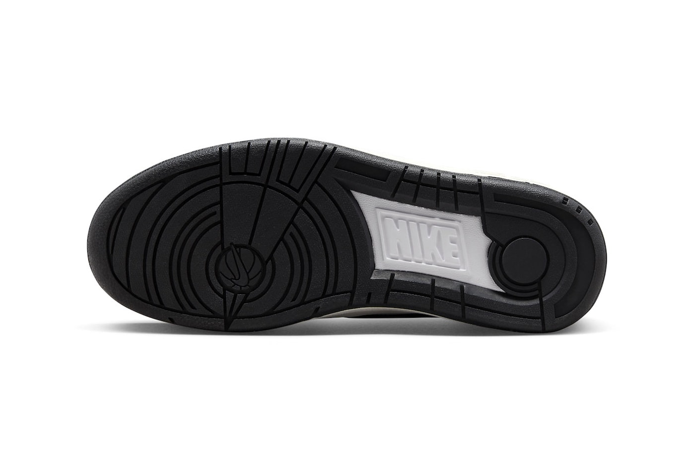 ナイキの新型モデル フル フォース ローから新たに “ホワイト/ブラック”が登場か Official Look Nike Full Force Low "White/Black" FB1362-101 swoosh white sneakers basketball