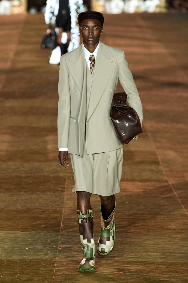 まさにスペクタクル! ルイ・ヴィトン2024年春夏でファレルデビュー Pharrell's SS24 Louis Vuitton Debut Was Nothing Short of a Spectacle Paris fashion week pont neuf jay z beyonce rihanna asap rocky asap ferg pusha t verdy pharrell williams maluma jbalvin lewis hamilton fenty