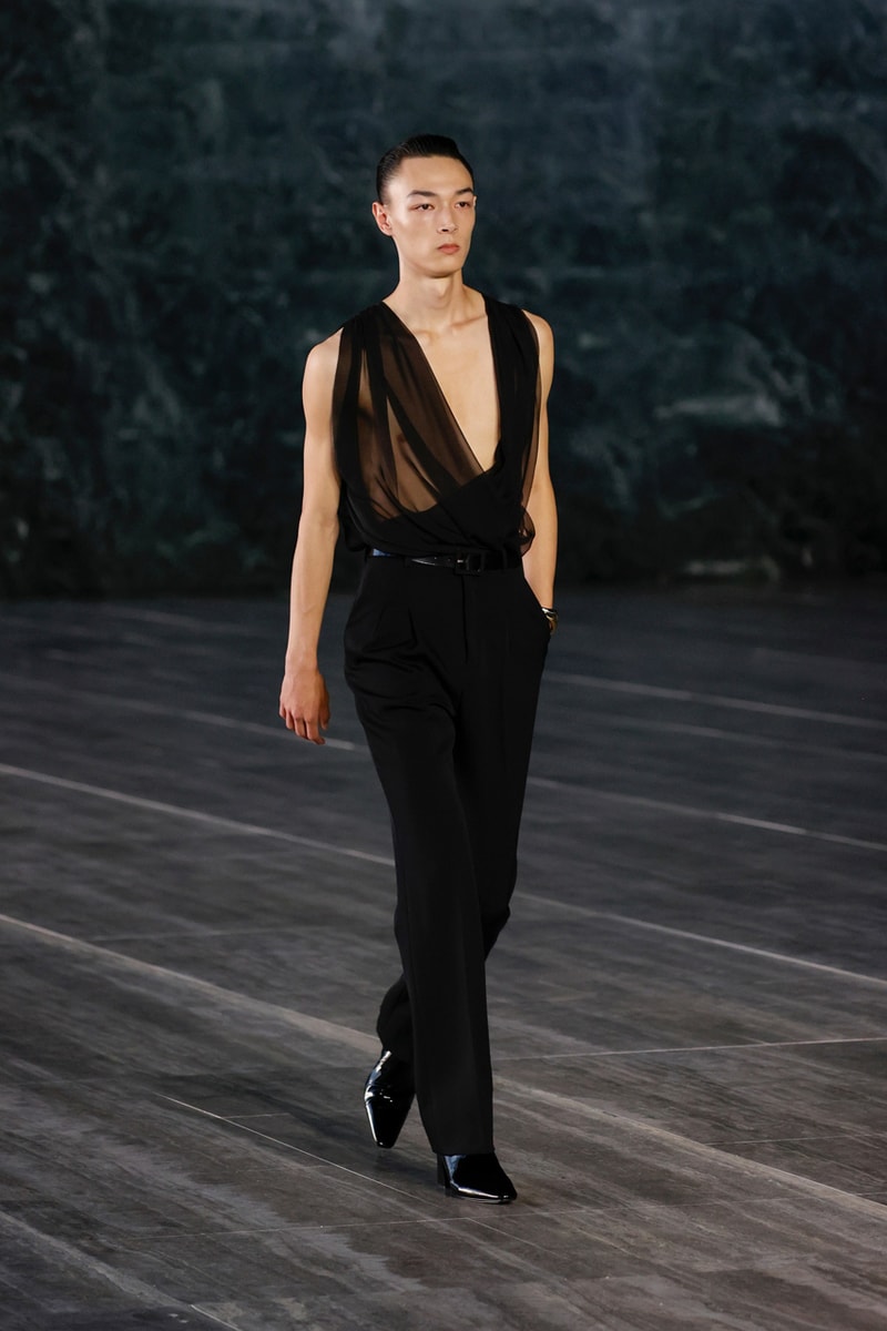 サンローラン 2024年春夏メンズコレクション Saint Laurent Spring/Summer 2024 Menswear Runway Show Berlin Neue Nationalgalerie Ludwig Mies van der Rohe Review Looks Report 