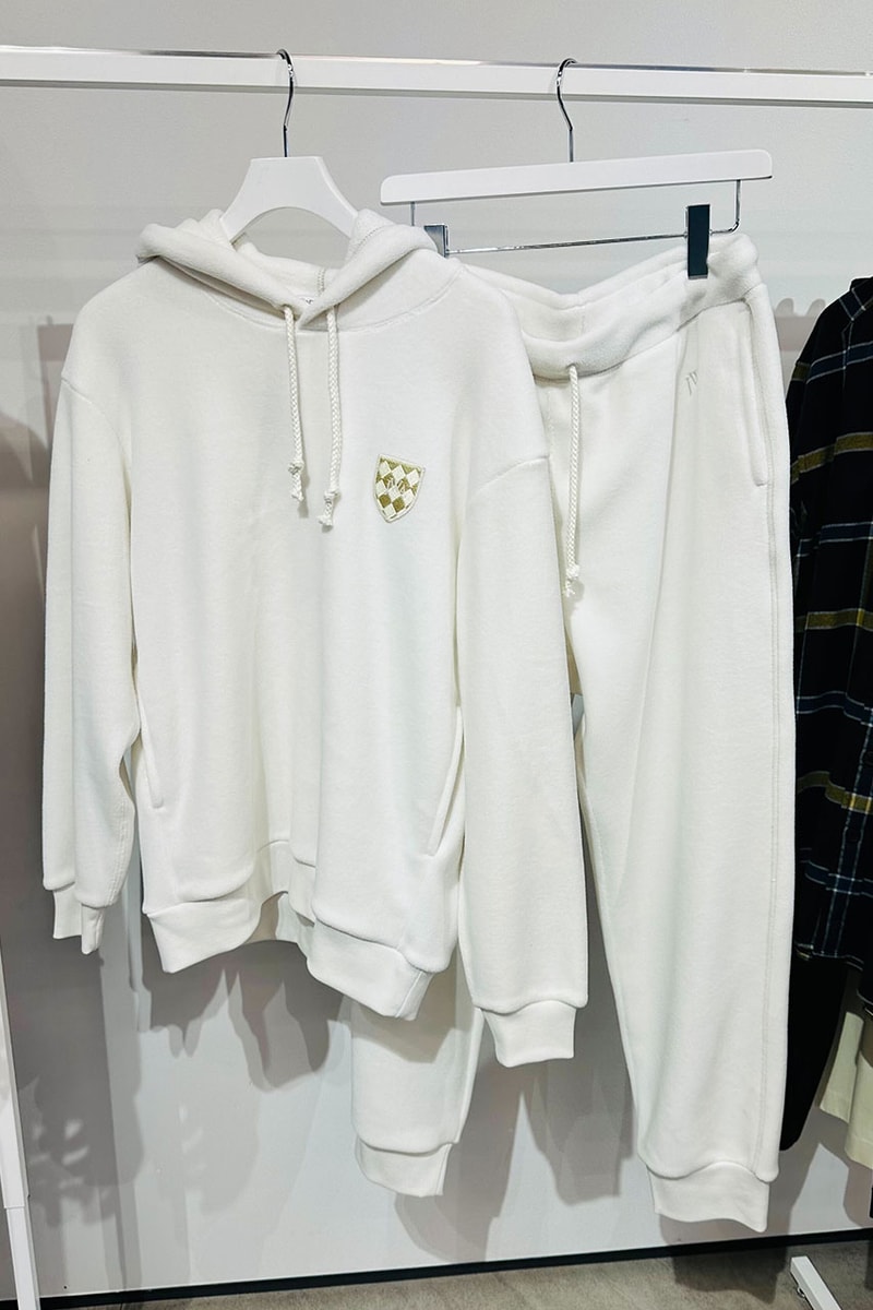 ユニクロ アンド ジェイ ダブリュー アンダーソンの2023年秋冬アイテムをキャッチ UNIQLO and JW ANDERSON 2023 Fall Winter Collection Release Info