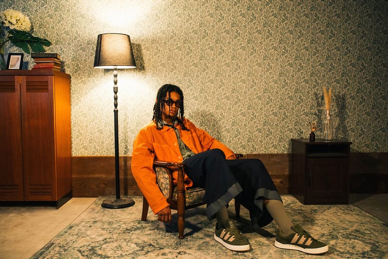 atmos から伝説的モデル adidas Originals ADIMATIC の新色 “OLIVE” が登場