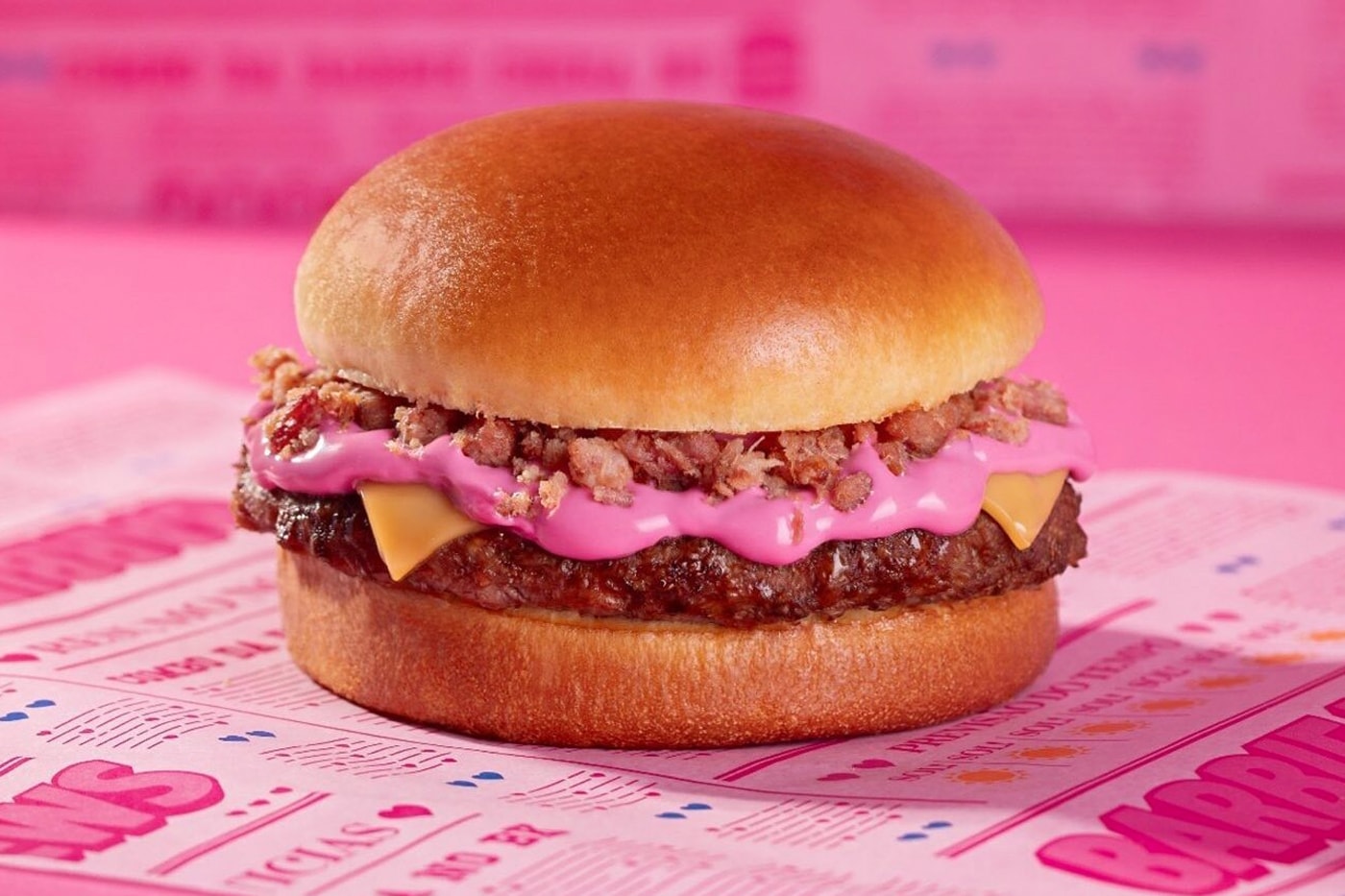 ブラジルのバーガーキングが真っピンクのソースをサンドした“バービーバーガー”を発売 Burger King Brazil Barbie Burger announcement info