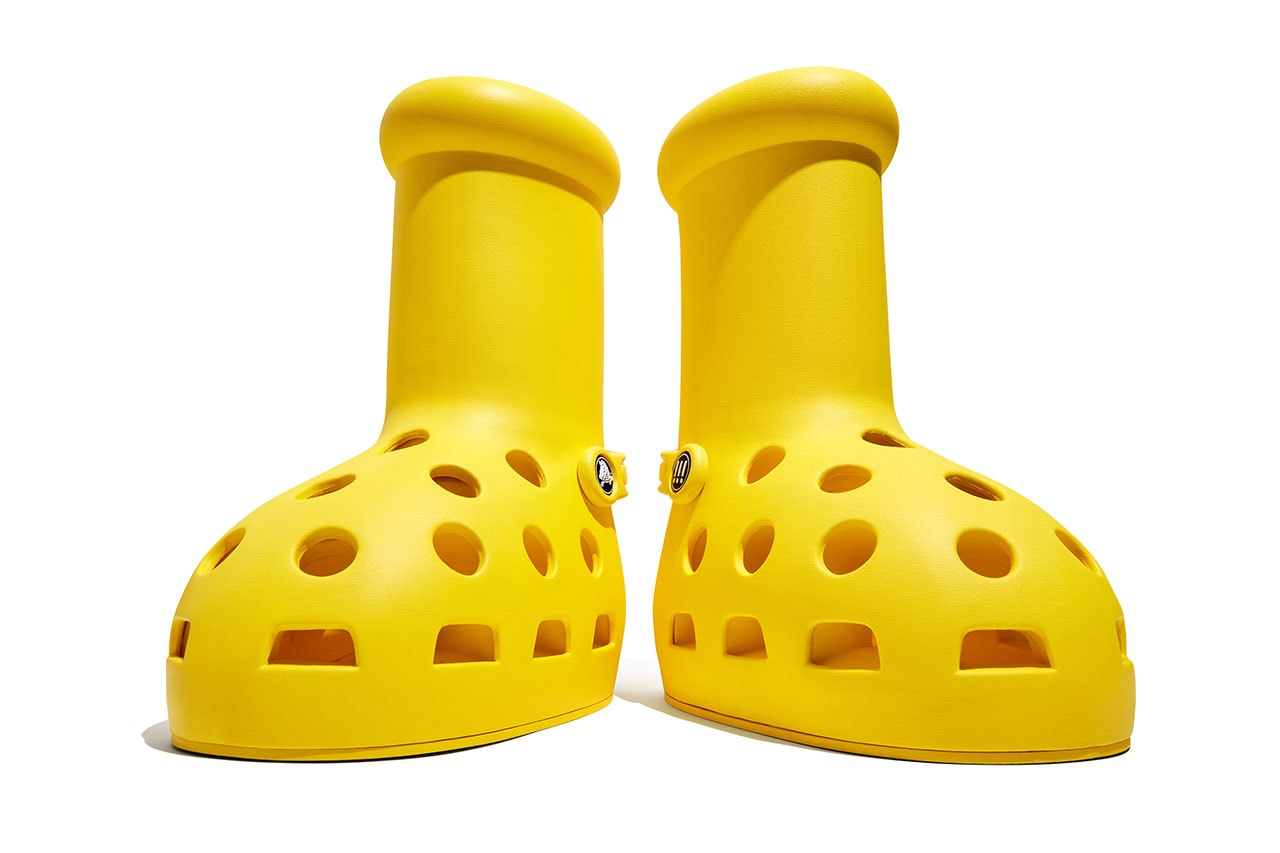 ミスチーフ x クロックスの発売情報が解禁 mschf crocs big yellow boots release date info store list buying guide photos price 