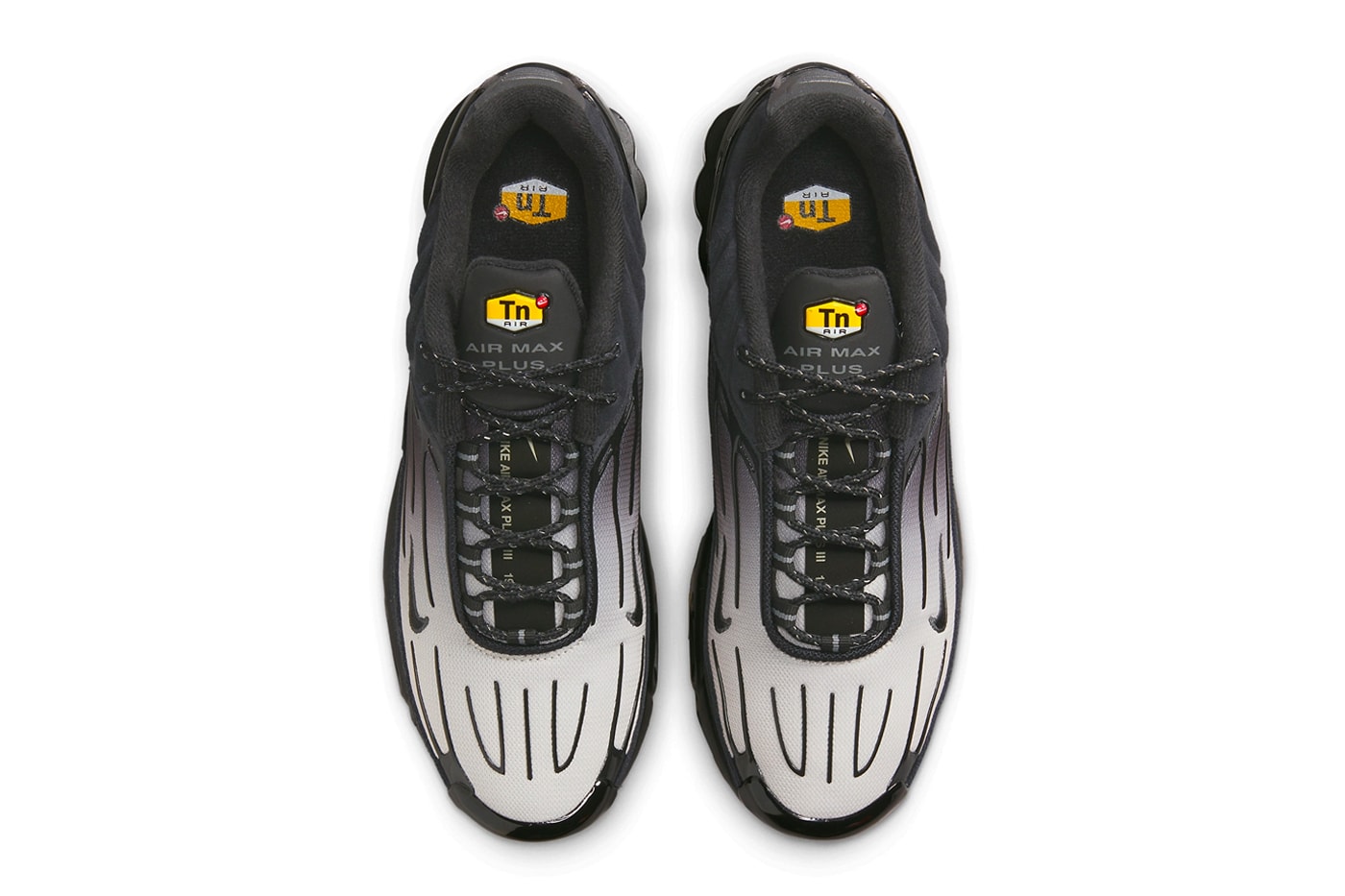 ナイキエアマックスプラス3にモノトーンでまとめ上げた新色モデルがスタンバイ Nike Air Max Plus 3 Surfaces in "Black/Gum" FV0386-001 swoosh technical shoe greyscale upper ombre hues dark black comfort tuned air