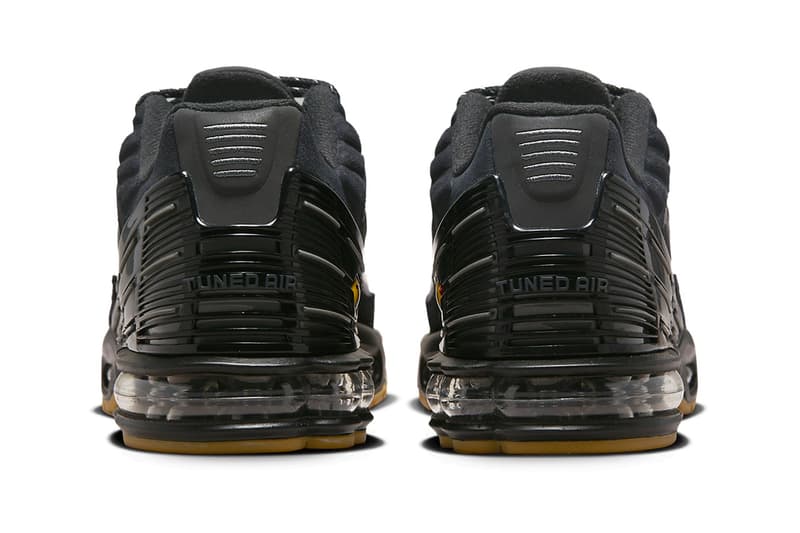 ナイキエアマックスプラス3にモノトーンでまとめ上げた新色モデルがスタンバイ Nike Air Max Plus 3 Surfaces in "Black/Gum" FV0386-001 swoosh technical shoe greyscale upper ombre hues dark black comfort tuned air