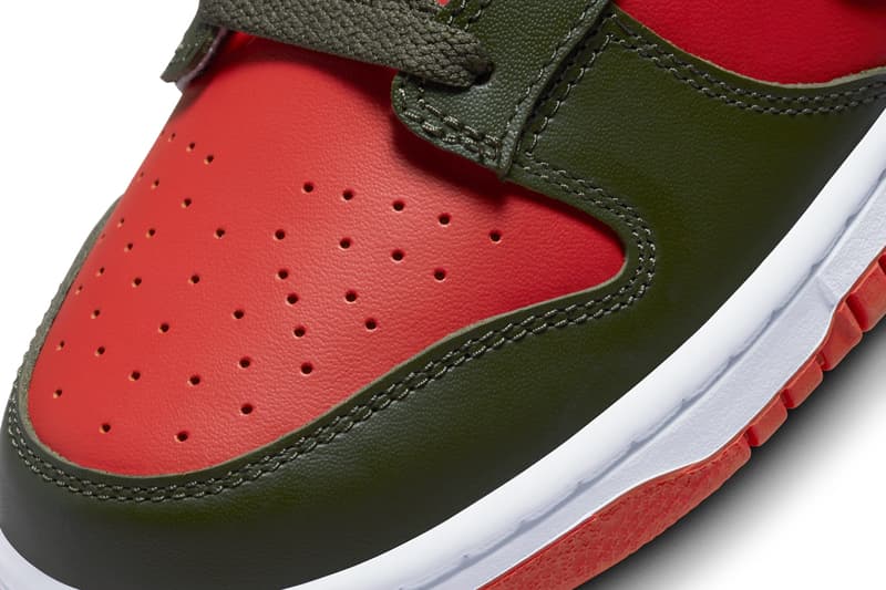 ナイキダンクローに一足早くホリデー気分を味わえる新色モデルがスタンバイ Nike Dunk Low Mystic Red Khaki DV0833-600 Release Info date store list buying guide photos price