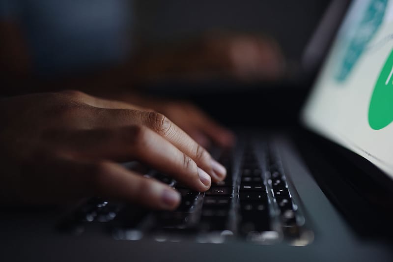 PC のタイピング音からパスワードが盗まれる時代が到来？