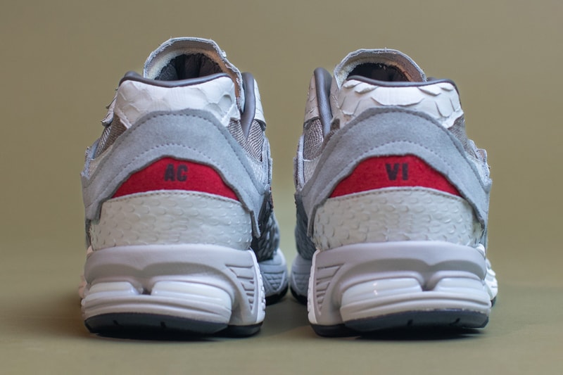 レトロな配色を纏ったニューバランス2002R“プロテクションパック”のカスタムモデルが登場 Armored Core New Balance 2002R Ceeze Sneakers Trainers Shoes Footear Fashion Gaming XBOX Playstation Entertainment Style 