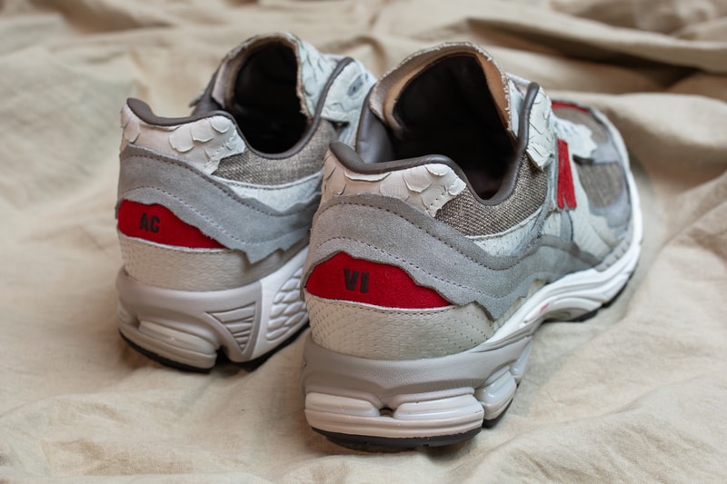 レトロな配色を纏ったニューバランス2002R“プロテクションパック”のカスタムモデルが登場 Armored Core New Balance 2002R Ceeze Sneakers Trainers Shoes Footear Fashion Gaming XBOX Playstation Entertainment Style 