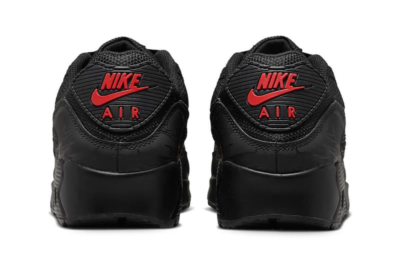 ナイキから暗闇で光るパーツを備えた新作エアマックス90が登場 Nike Air Max 90 "Black Reflective" Has Arrived DZ4504-003 release info swoosh stealthy all black sneaker