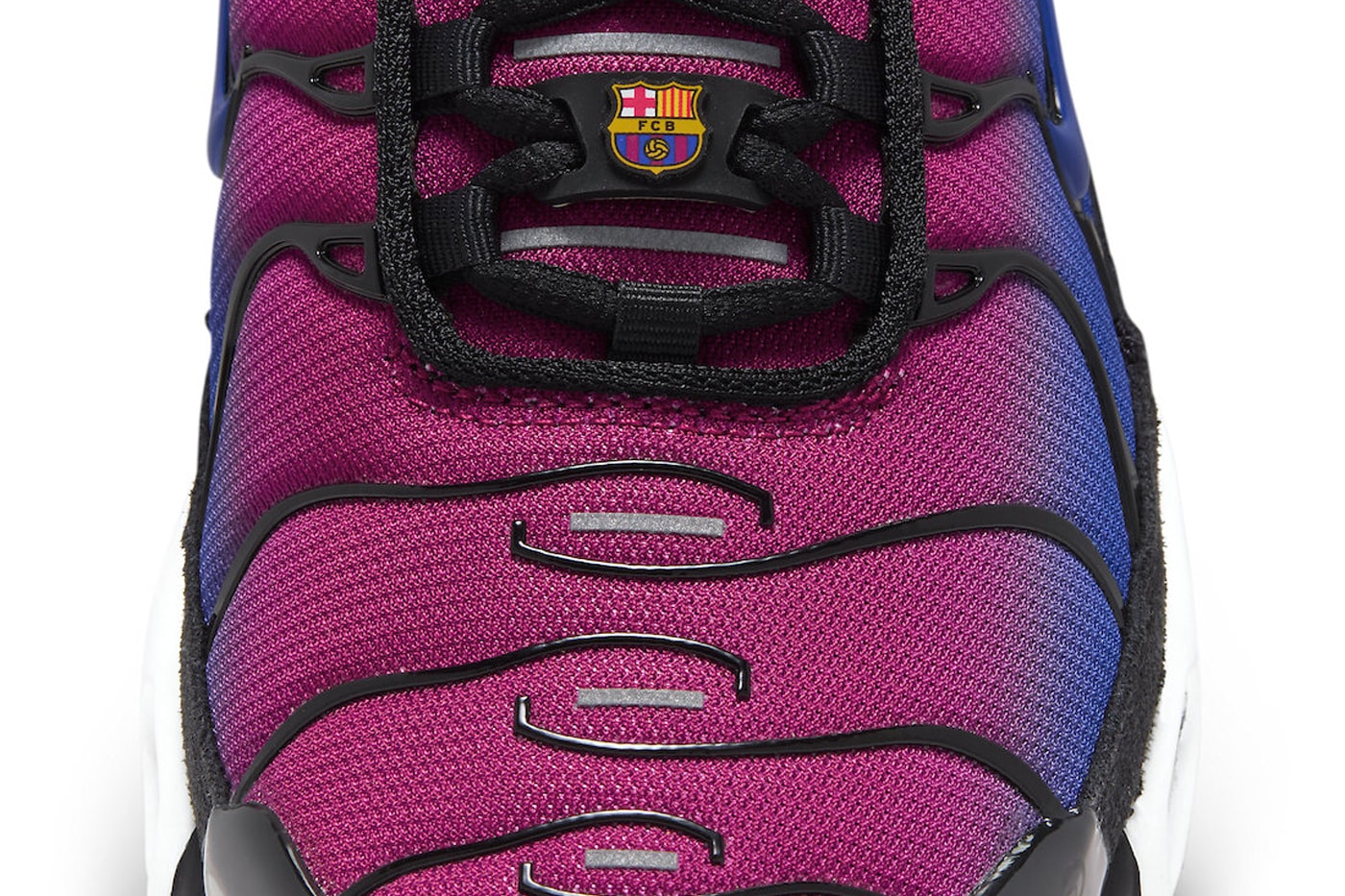 ナイキxパタxFCバルセロナによるコラボエアマックスプラス“FCバルセロナ”が登場 Patta x Nike Air Max Plus "FC Barcelona" Set To Arrive This Holiday Season FN8260-001 Rush Fuchsia/Deep Royal Blue-Black-White sneaker technical shoe