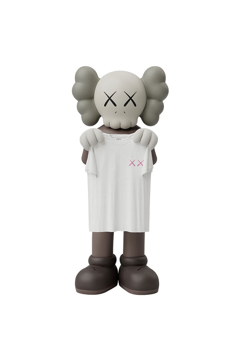 ユニクロUTからカウズのアートブック発売を記念したコレクションが登場 uniqlo ut kaws art book launch collabo collection release info