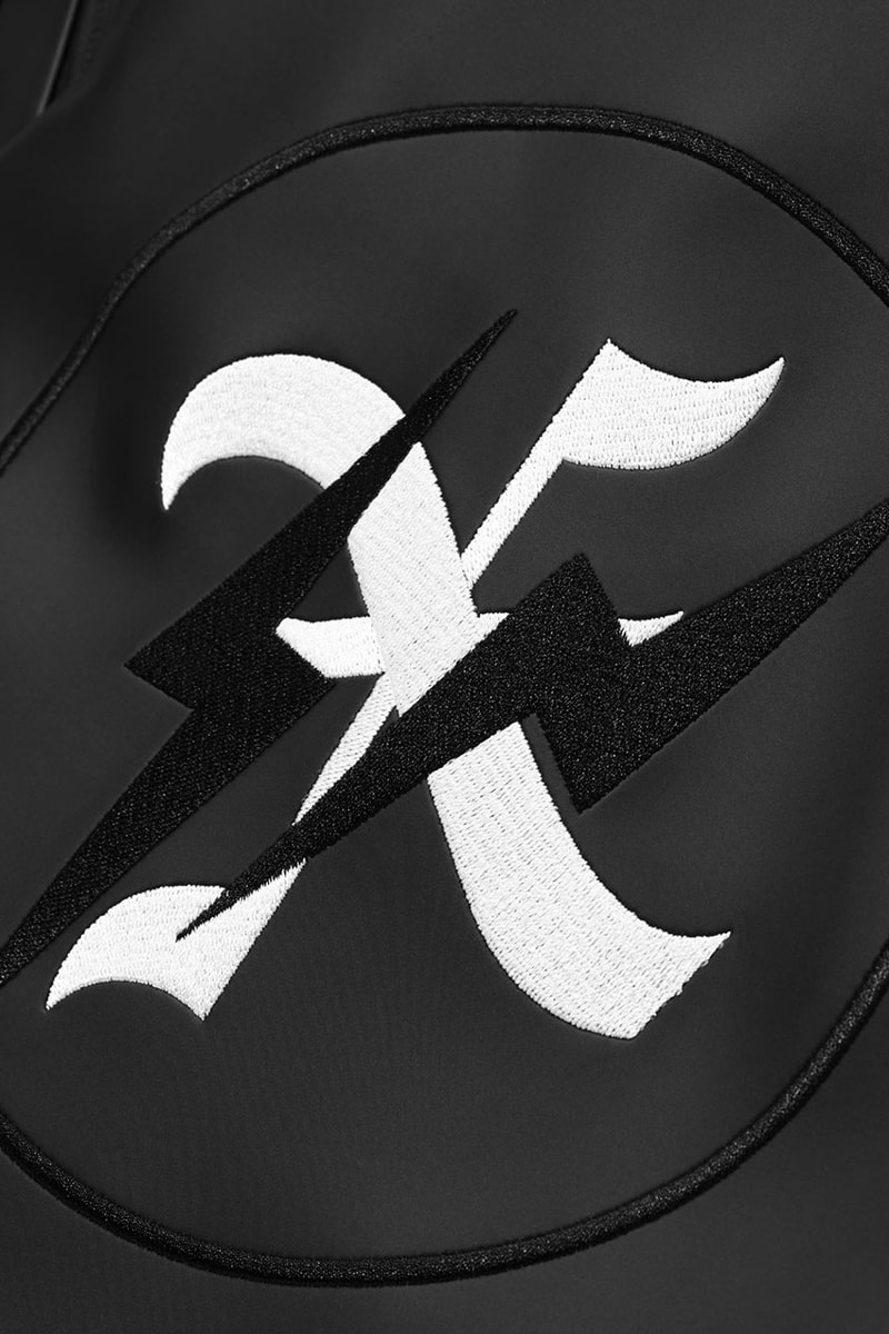 ゴッド セレクション トリプルエックスからフラグメント デザインとベゼルとのコラボゴルフバッグが登場 vessel fragment design god selection xxx collabo golf bag release info