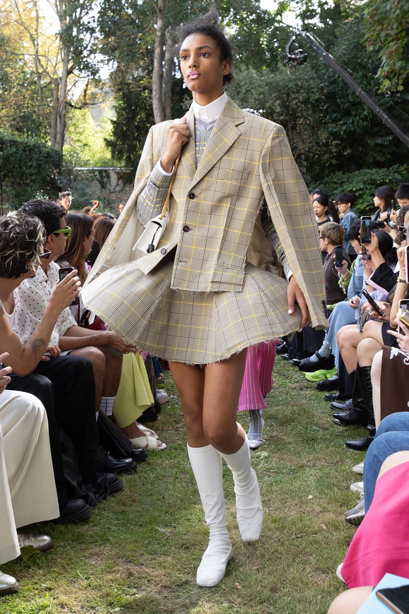 マルニ 2024年春夏コレクション Marni SS24 Is Striped, Stripped and Colorfully Seductive Paris Fashion Week Francesco Risso