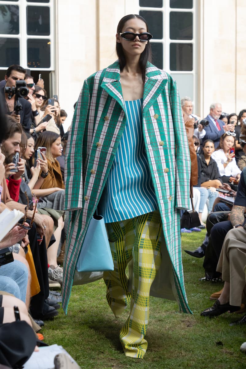 マルニ 2024年春夏コレクション Marni SS24 Is Striped, Stripped and Colorfully Seductive Paris Fashion Week Francesco Risso