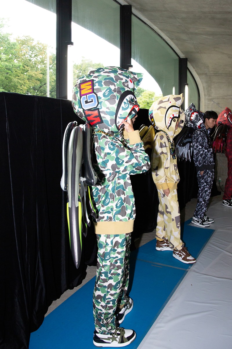 ア・ベイシング・エイプ 国内初ランウェイショーのバックステージに潜入 A BATHING APE®︎ 2024 spring summer collection backstage rakuten fashion week tokyo