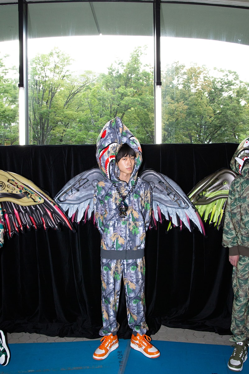 ア・ベイシング・エイプ 国内初ランウェイショーのバックステージに潜入 A BATHING APE®︎ 2024 spring summer collection backstage rakuten fashion week tokyo